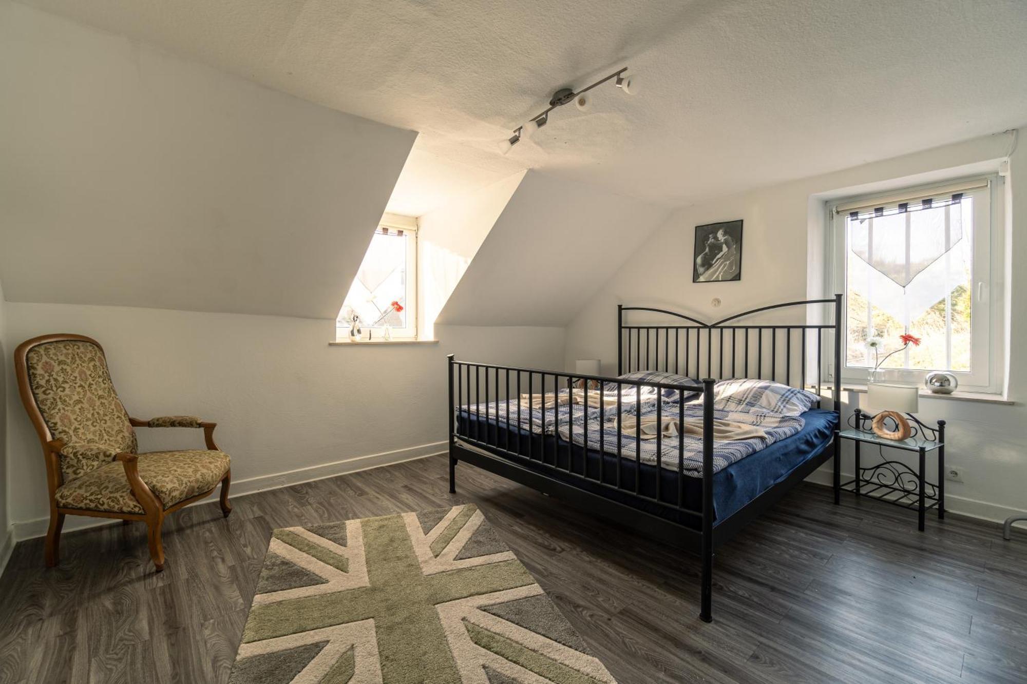 Historisches Ferienhaus "Zur Linde" Hausten Exteriör bild